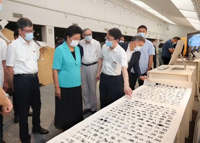 刘延东考察浙江大学人工智能省部共建协同创新中心by卢绍庆拍摄