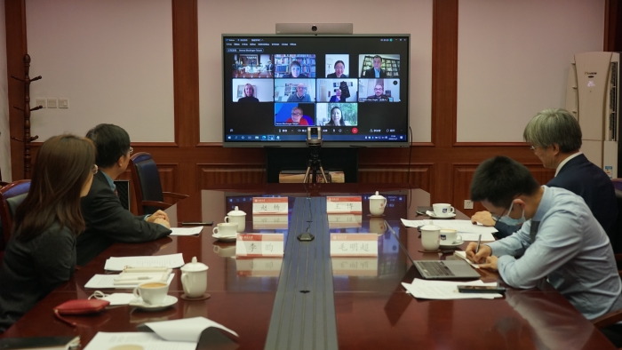 5bee83cdb5354904aacb740c22c8b302