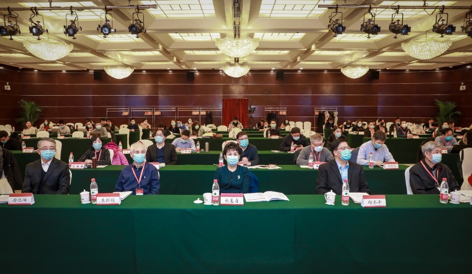 �й��ߵȽ���ѧ������˼�����о��ֻ�2020������߻������ڱ����ٿ�